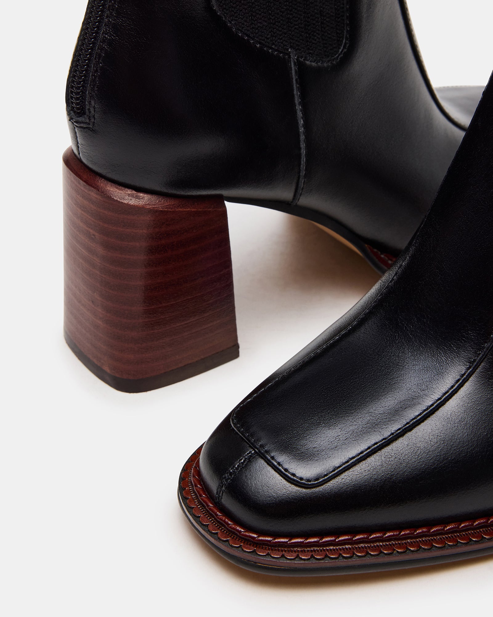 DOWNTOWN BLACK LEATHER - SM REBOOTED